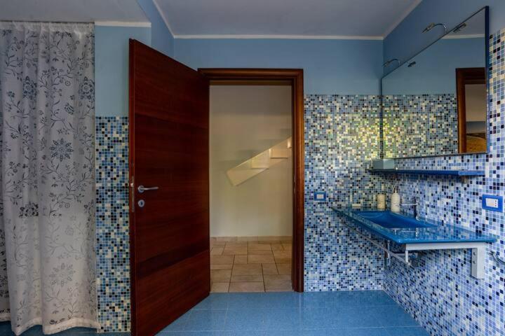 Appartamento Fronte Mare - parcheggio privato Pescara Esterno foto